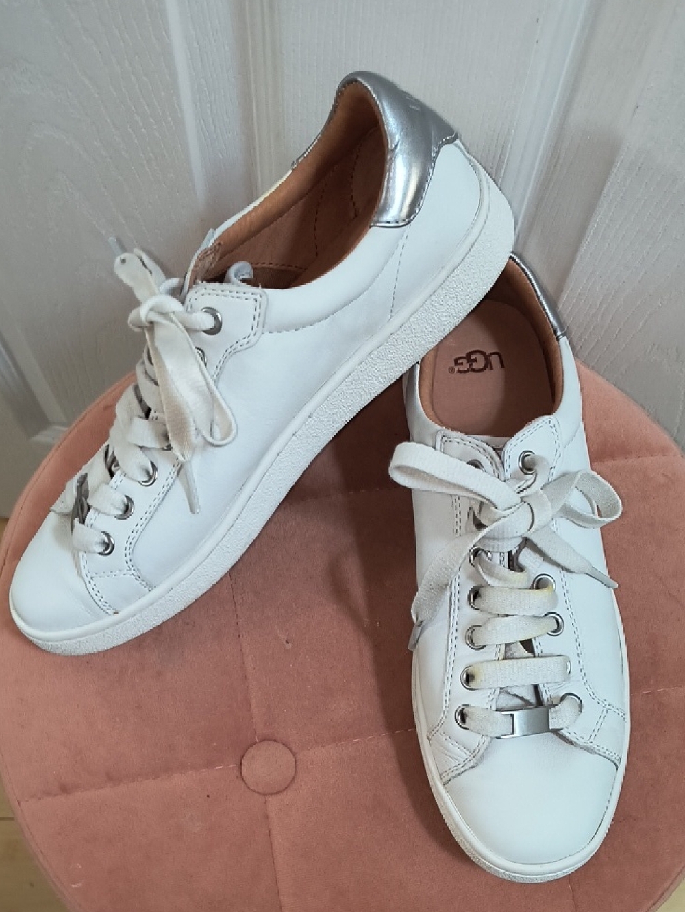 UGG Milo White Leather Sneakers Size 9 - Picture 4 of 9